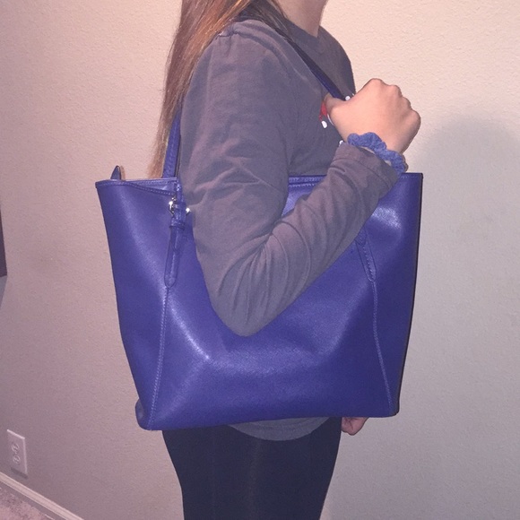 COPY - Coach Tote- royal blue 12x16 - Picture 5 of 8